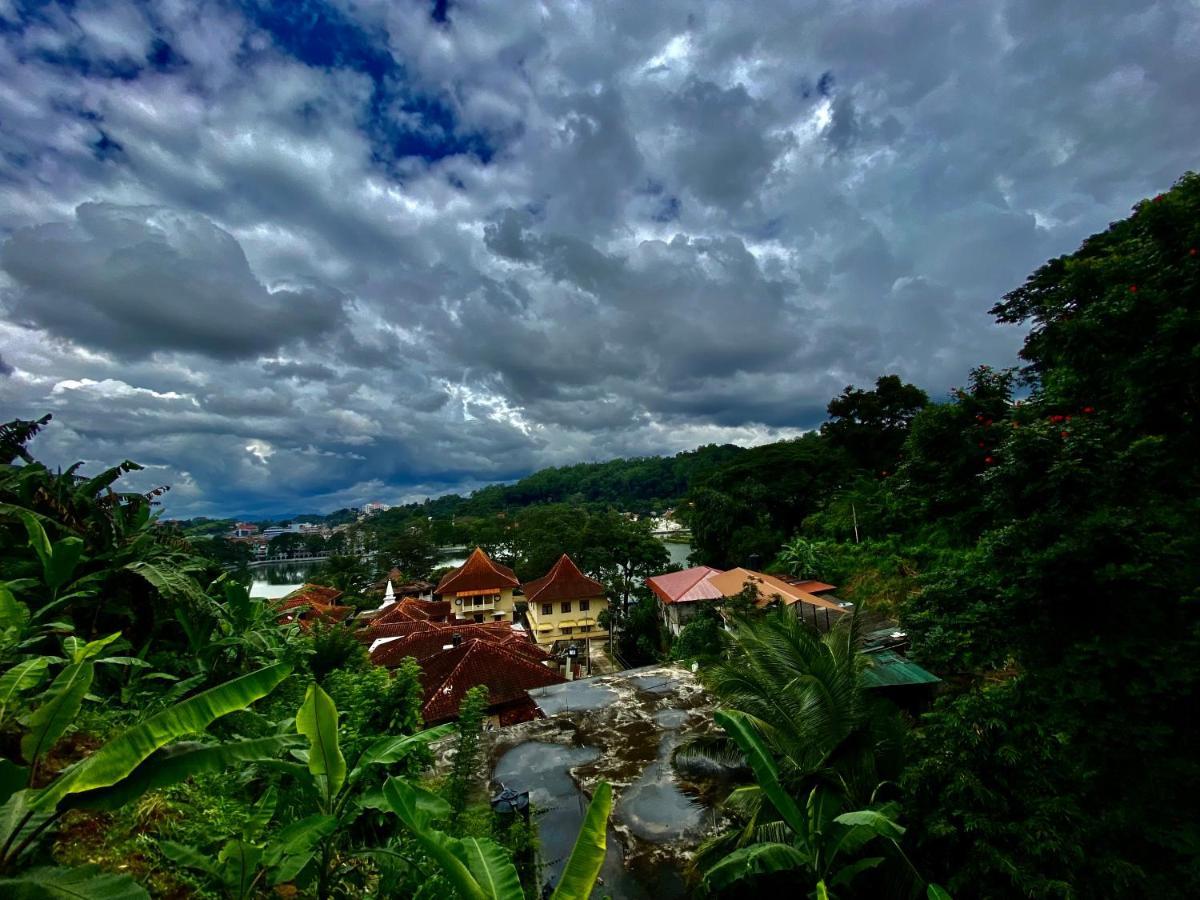 Sesatha Lake Kandy Hotel Luaran gambar