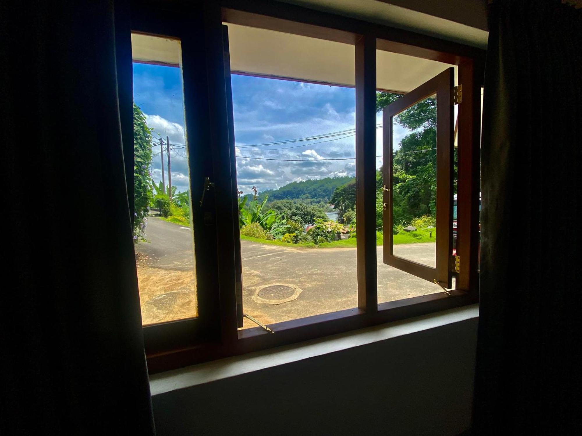 Sesatha Lake Kandy Hotel Luaran gambar